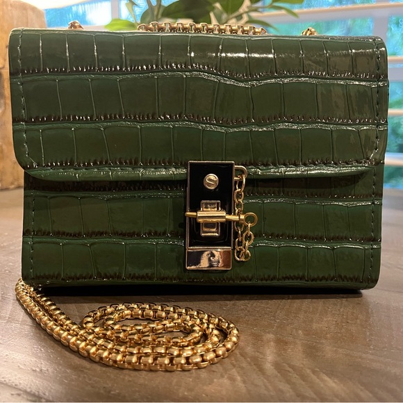 Emerald Green Crocodile-Embossed Shoulder/Crossbody Bag w/ Gold Serpentine Chain - Picture 1 of 13